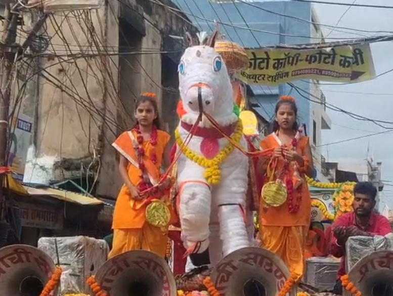 झांकी आकर्षण का केंद्र रही।