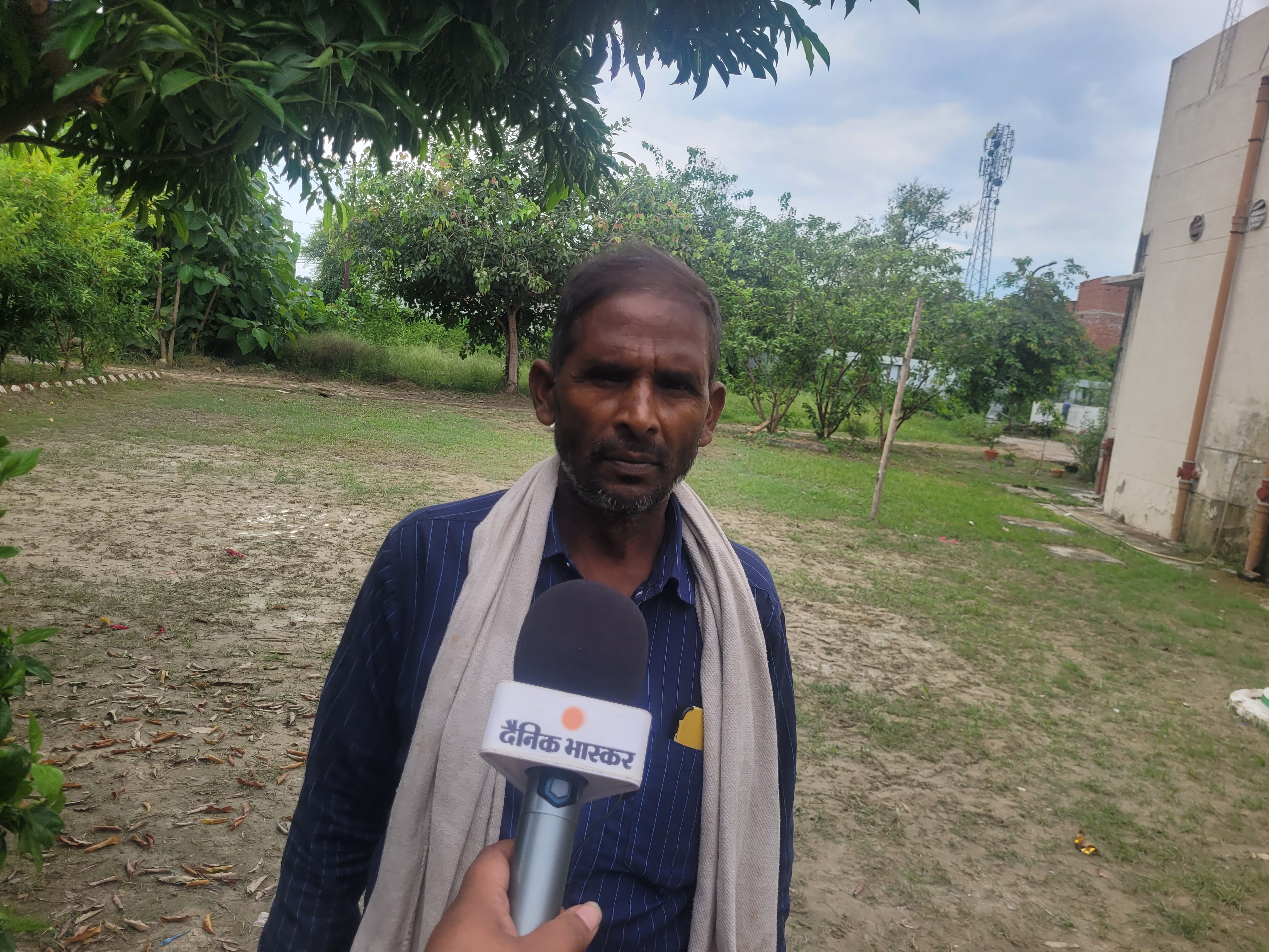 आजमगढ़ में दैनिक भास्कर से बोला शंकर कन्नौजिया का भाई कन्हैयालाल, भाई ने किया बर्बाद।