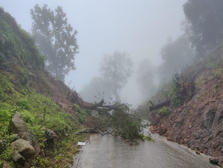 भू-स्खलन के कारण बंद हुआ रामगढ़ मार्ग