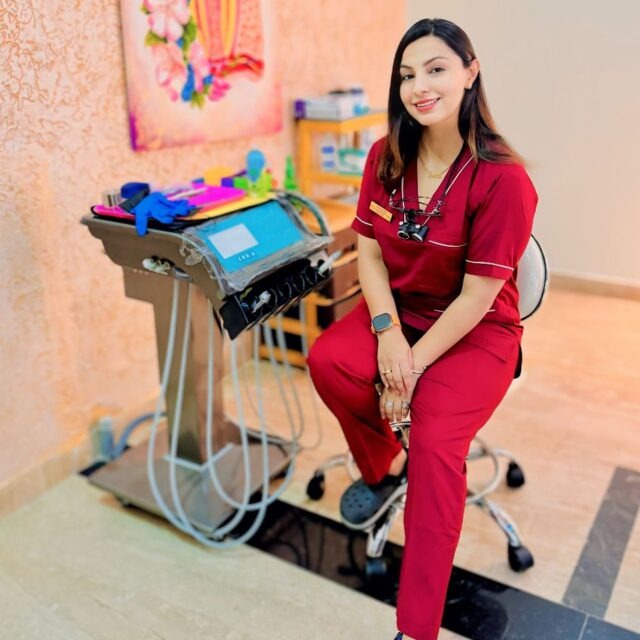 डॉ. आयना गिल