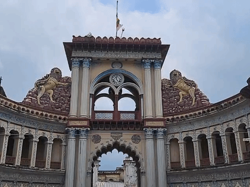 This is the mansion of King Vimalandra Mohan Pratap Mishra.