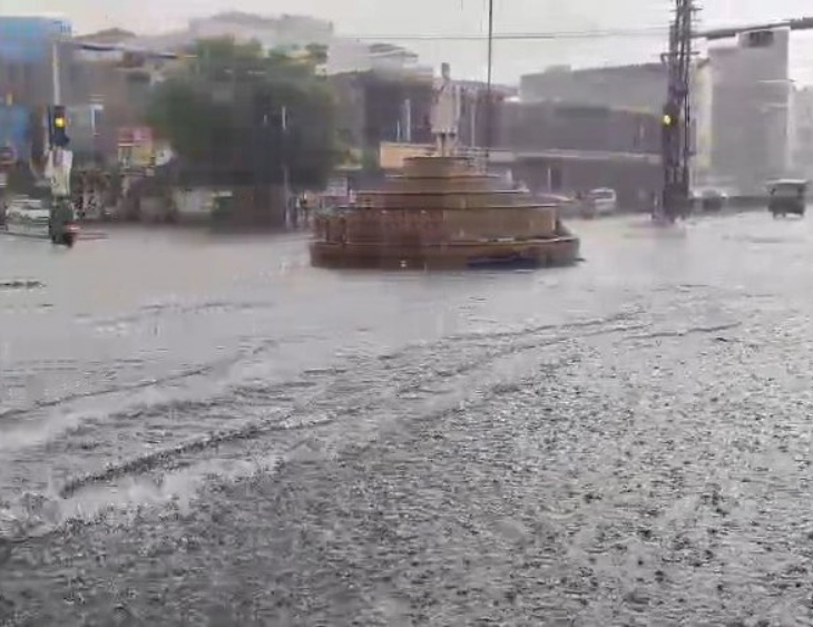 बरसात के दौरान पाली शहर के सूरजपोल चौराहे की स्थिति।