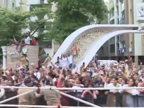 PM Modi did a 3 km long road show from Naroda to Nicole in Ahmedabad on Monday.