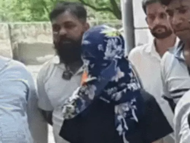 पीड़ित नाबालिग को पुलिस ने इनके चंगुल से छुटाया।
