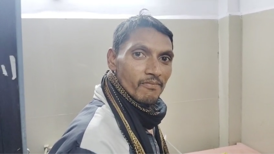 सुरक्षा गार्ड जिसने घायलों की ड्रेसिंग की