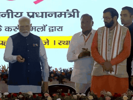 17 अगस्त को पीएम मोदी ने द्वारका एक्सप्रेस वे और अर्बन एक्सटेंशन रोड-2 (UER-2) का एक साथ उद्घाटन किया था। इस दौरान हरियाणा के सीएम नायब सैनी भी मौजूद थे।