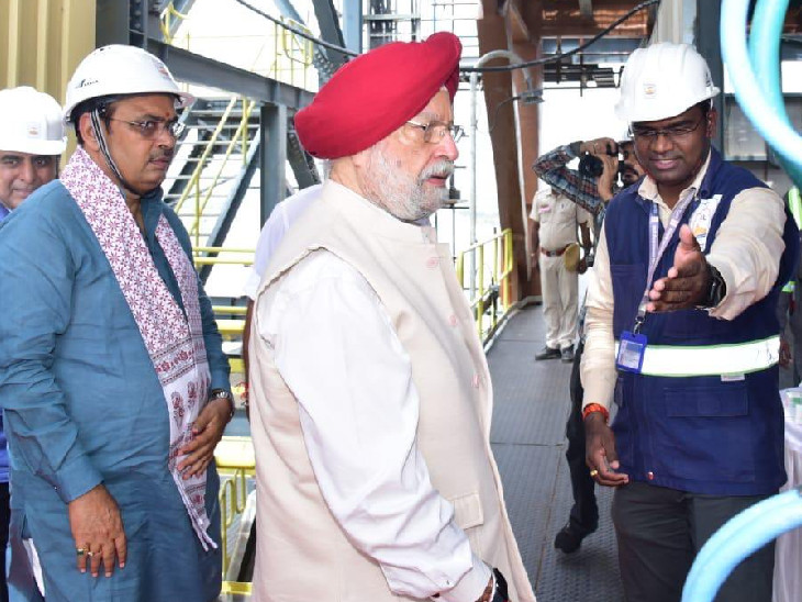 हरदीप पुरी ने रविवार को सीएम भजनलाल शर्मा के साथ पचपदरा रिफाइनरी का दौरा करके इसके काम का रिव्यू किया था।
