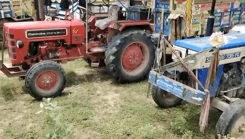 कल्याणपुरा और मंडपिया नदी क्षेत्र में दबिश देकर अवैध बजरी भर रहे 7 ट्रैक्टर-ट्रॉली को मौके पर ही जब्त किया गया।