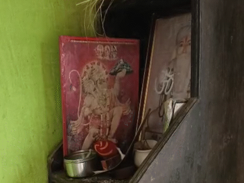 पिता ने कहा कि बेटी के जाने के बाद से अब घर में जोत-बत्ती नहीं हो रही है।