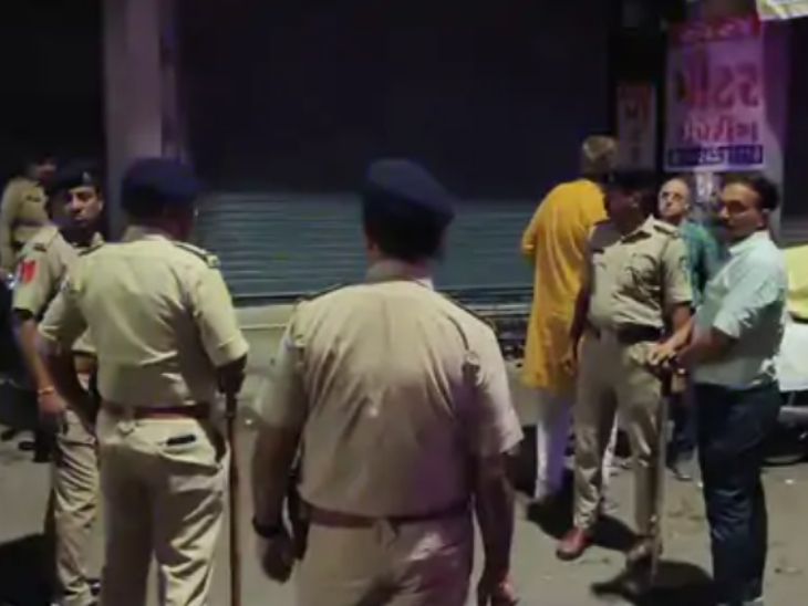 इलाके में गश्त और सुरक्षा बढ़ा दी गई है।