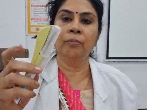 महिला चिकित्सालय की सीनियर प्रोफेसर और इंप्लांट ट्रेनर डॉ. ओबी नागर ने बताया कि महिला डॉक्टर्स को इसे इंप्लांट करने की ट्रेनिंग दी जा रही है।