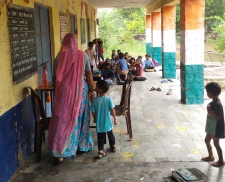 पाली के निकट स्थित सदावास गांव का प्राथमिक स्कूल।