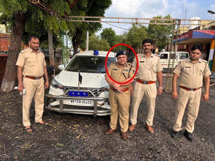 धौलपुर में पुलिस ने नाकाबंदी के दौरान एक फर्जी एडीजी को गिरफ्तार किया।