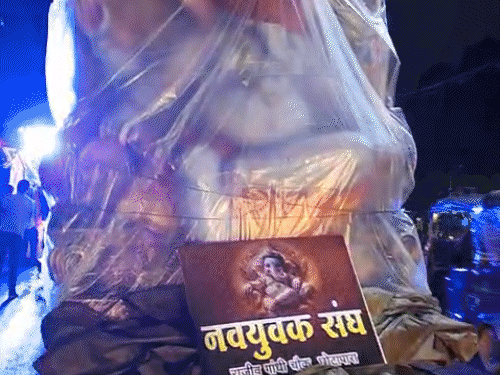 नवयुवक संघ गणेशोत्सव समिति का गणेश प्रतिमा।