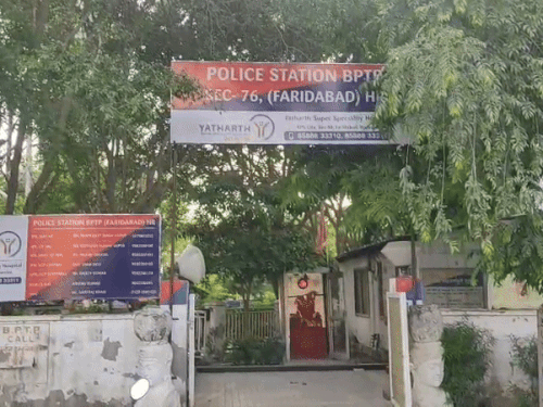 फरीदाबाद का BPTP थाना पुलिस आरोपियों की धरपकड़ में जुटी हुई है।