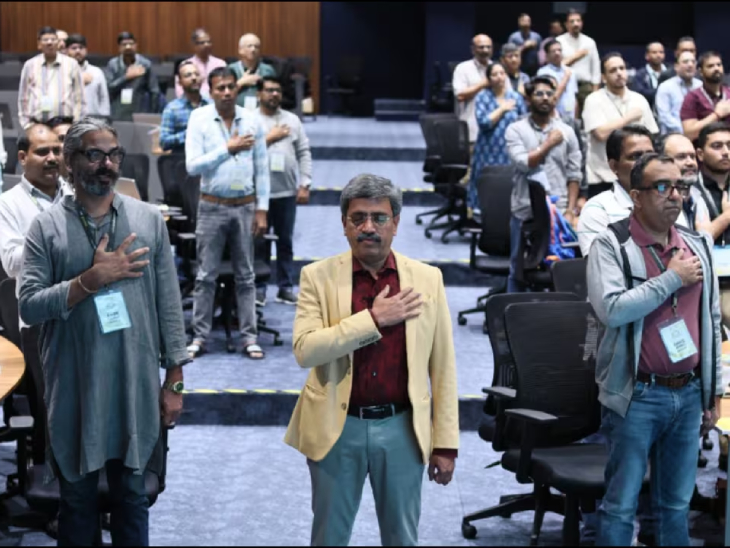 अवधूत साठे ने 2008 में सिर्फ 12 लोगों के एक छोटे से सेमिनार से शुरुआत की थी। आज उनका सफर एक बड़े ट्रेडिंग स्कूल तक पहुंच चुका है।