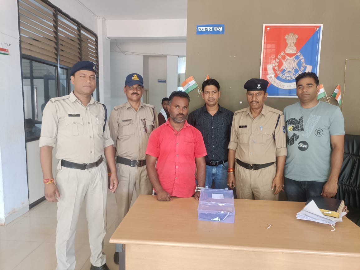 कुख्यात अपराधी को अवैध हथियार के साथ दबोचा:  गोसलपुर पुलिस ने 9 मामलों में शामिल बदमाश को गिरफ्तार किया, भेजा जेल – Jabalpur News