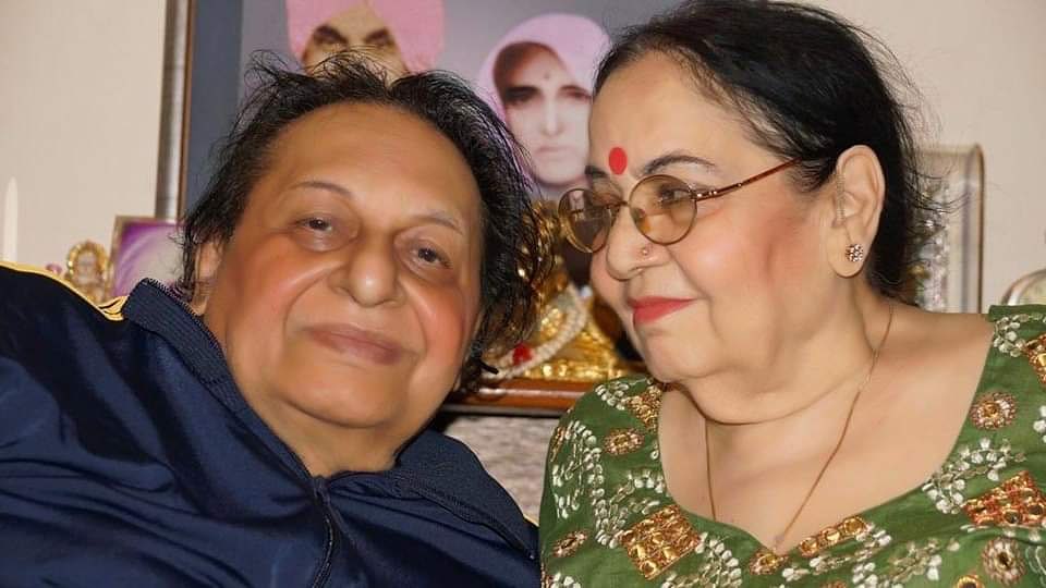 अनिल अपनी सफलता के पीछे अपने माता-पिता का बहुत बड़ा योगदान मानते हैं।