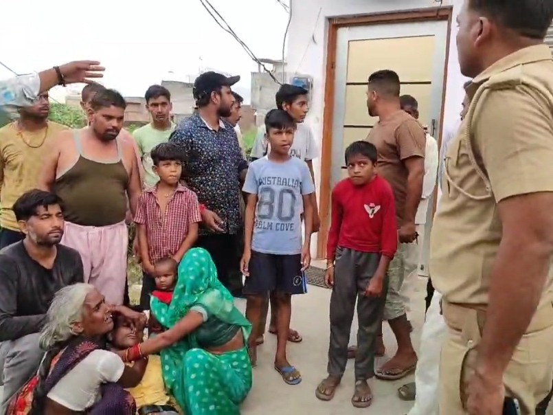 संभल में किशोर की मौत, परिजनों का हंगामा:  पेट दर्द के बाद निजी अस्पताल में भर्ती, रेफर करने के 10 मिनट बाद तोड़ा दम – Sambhal News