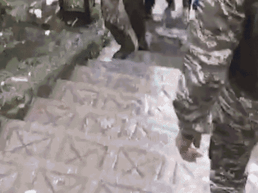 The rescue team on Wednesday took out the people buried in the rubble.