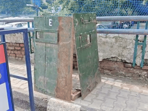 थाना डिवीजन नंबर 5 के सामने बना पुलिस बंकर।