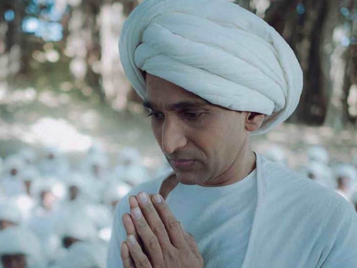 प्रतीक गांधी की सीरीज 'गांधी' को एप्लाज एंटरटेनमेंट ने प्रोड्यूस किया है।