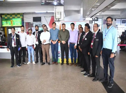 यू.टी.एस. टिकटिंग सेवा उद्धाटन कार्यक्रम में ये रहे मौजूद।