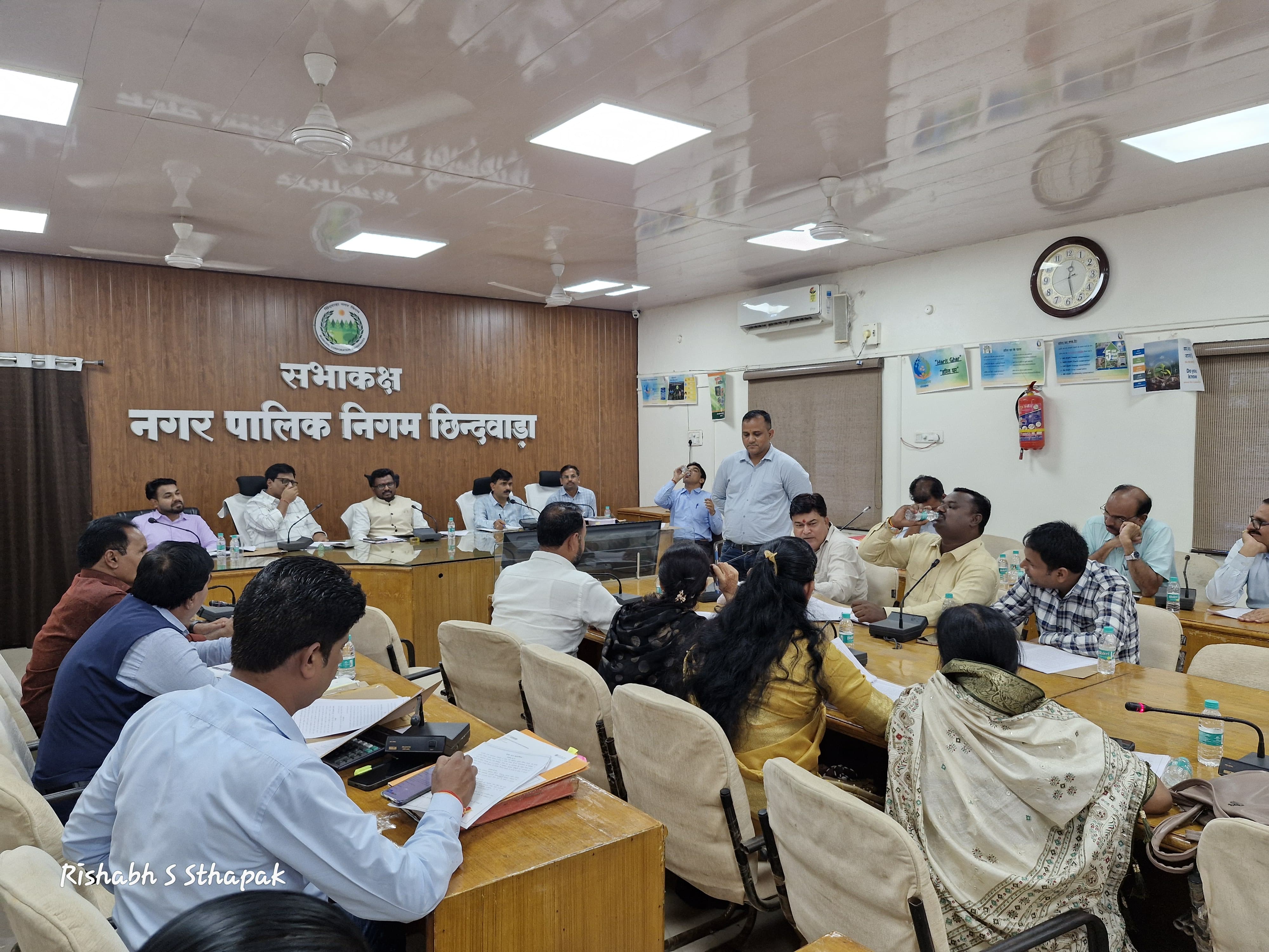 नगर निगम अधिकारी भी रहे उपस्थित