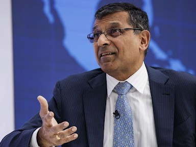 Raghuram Rajan has been the Governor of the Reserve Bank of India from September 2013 to September 2016. - Dainik Bhaskar