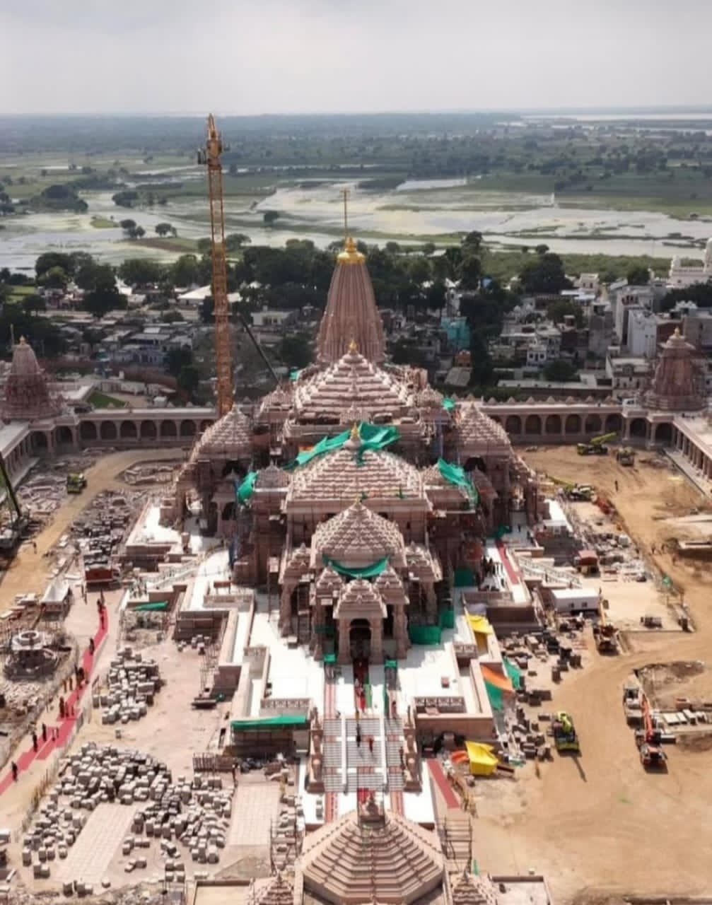 राम मंदिराच्या शिखरावर धार्मिक ध्वज फडकवला जाईल: विवाह पंचमीला होणार कार्यक्रम, 10 हजार पाहुणे येणार, जोरदार तयारी सुरू ध्वजारोहणाच्या तयारीत प्रशासन व्यस्त.