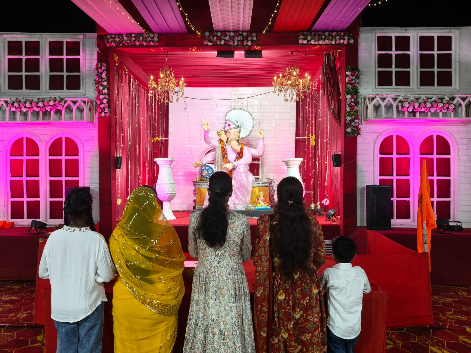 कांकरोली पुरानी सब्जी मंडी में श्रृंगारित गुप्तेश्वर के गणेशजी।