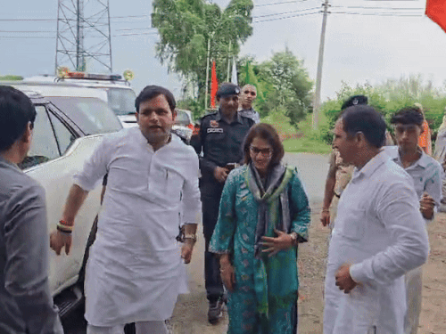 करनाल पहुंचे खेल मंत्री व बबीता फोगाट:  मनीषा हत्याकांड पर राजनीति न करने की दी सलाह, कांग्रेस पर भी साधा निशाना – Karnal News