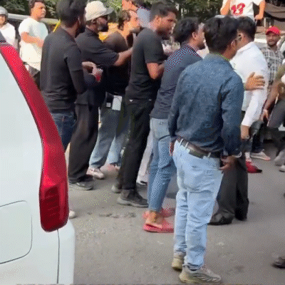 इस फुटेज में दिख रहा है कि फिल्म की टीम के साथ मारपीट हो रही है।