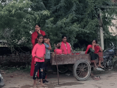 After the water of Tangri river in Ambala, people left their homes and reached safe places.