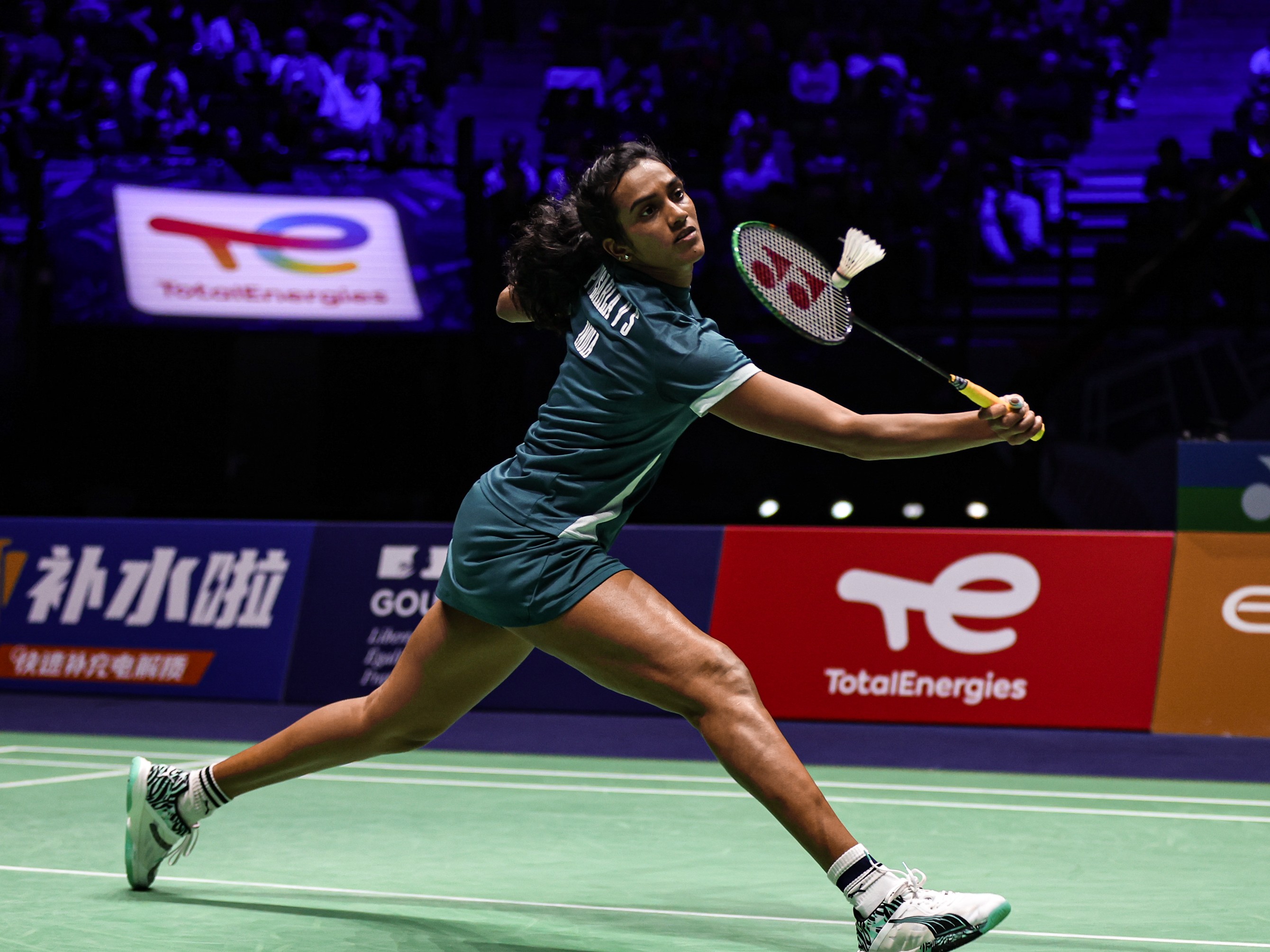 Shuttler PV Sindhu has won 5 medals at the Badminton World Championship. It also includes the gold medal of 2019. - Dainik Bhaskar
