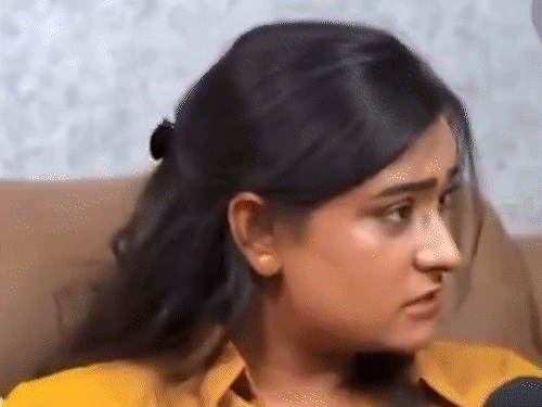 युवती ने कहा- ऐसे इलाकों में शिक्षा बहुत जरूरी है, ताकि लोग झूठी अफवाहों से गुमराह न हों।