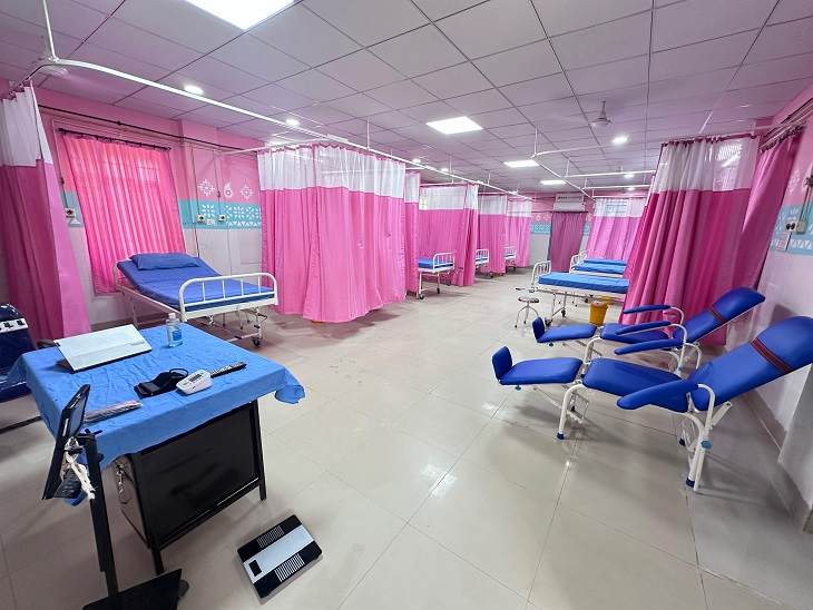 उदयपुर के सीएचसी खेरवाड़ा में स्थापित की कंगारू मदर केयर लाउंज की तस्वीर।