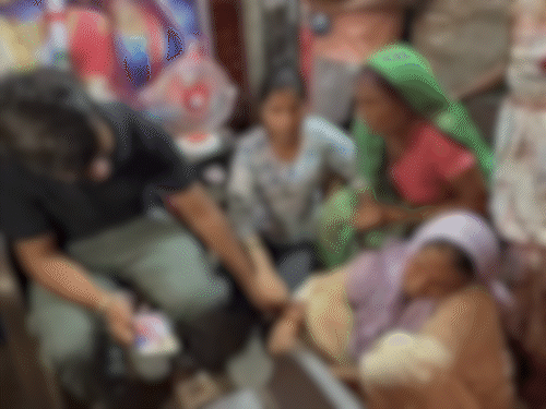 मृतक के भाई-बहन, मां-दादी का रो-रोकर बुरा हाल है।