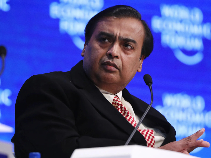 Reliance is India's largest private sector company. Its market cap is more than 18 lakh crore rupees. - Dainik Bhaskar