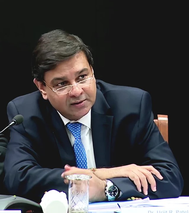 R उ rbi rbi के 24 theirchyr थे।