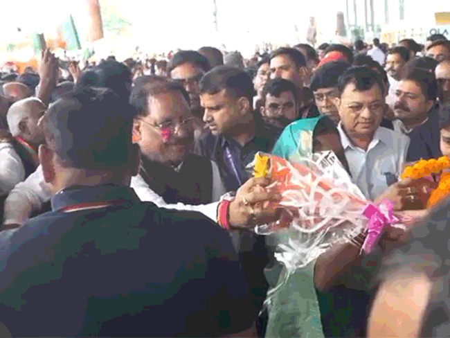सीएम साय ने सभी का अभिवादन स्वीकार किया।