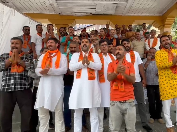 मंडी में देवभूमि पार्टी का 5 दिवसीय अनशन खत्म:  विधायक आवास पर 100 करोड़ खर्च का विरोध; आपदा पीड़ितों को राशि देने की मांग – Mandi (Himachal Pradesh) News