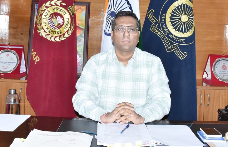 झज्जर डीसी स्वप्निल रविंद्र पाटिल।