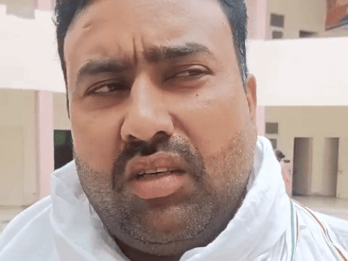 Sandeep, the uncle of the deceased Vikram, telling about the incident.