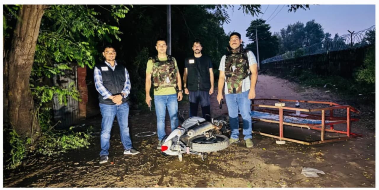The team of STF, who encounters Rohit in Gurugram, seized his bike.