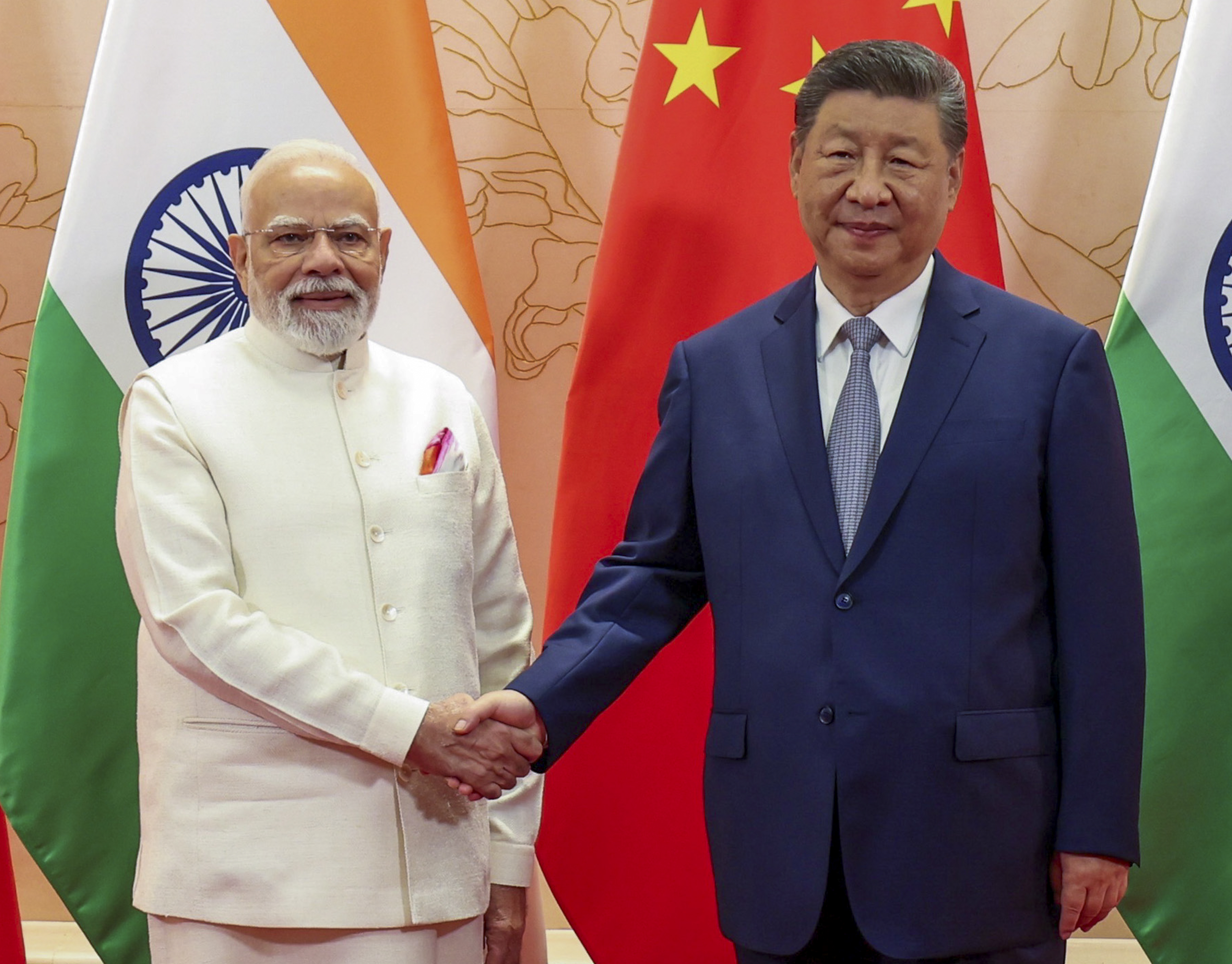 PM Narendra Modi China Visit Update; Jinping Putin - SCO Summit | Trump  Tariff | मोदी ने जिनपिंग को भारत आने का न्योता दिया: आतंकवाद से लड़ने में  चीन का साथ मांगा;