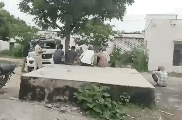 पुलिस ने कई लोगों ने महिला के सम्बन्ध में पूछताछ की