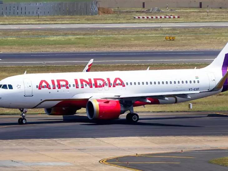 All the passengers have been taken off safely from the aircraft.