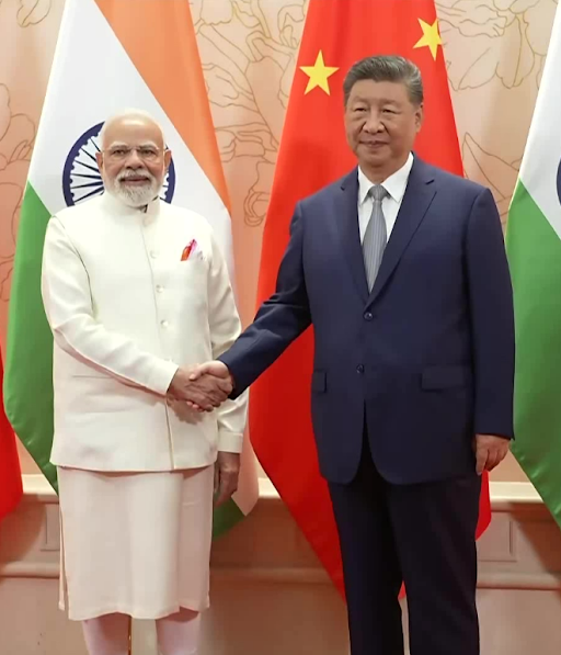 SCO सम्मेलन से पहले पीएम मोदी और राष्ट्रपति जिनपिंग के बीच मुलाकात हुई।