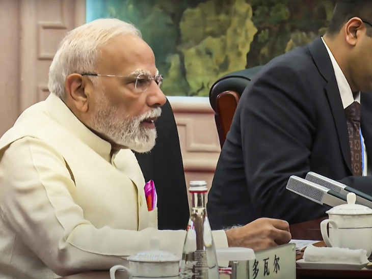 मोदी ने शंघाई सहयोग संगठन (SCO) के लिए चीन की सफल अध्यक्षता के लिए बधाई दी और चीन आने के निमंत्रण तथा बैठक के लिए धन्यवाद भी दिया।